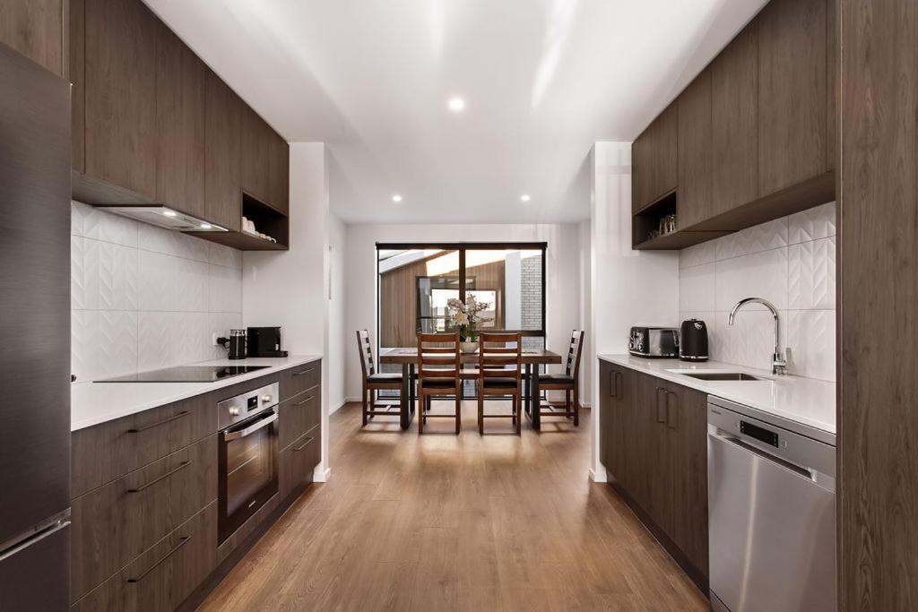 Stylish Brand New Sunny 3Bdrm 3Bth Garage Sleeps 6 Apartamento Christchurch Exterior foto