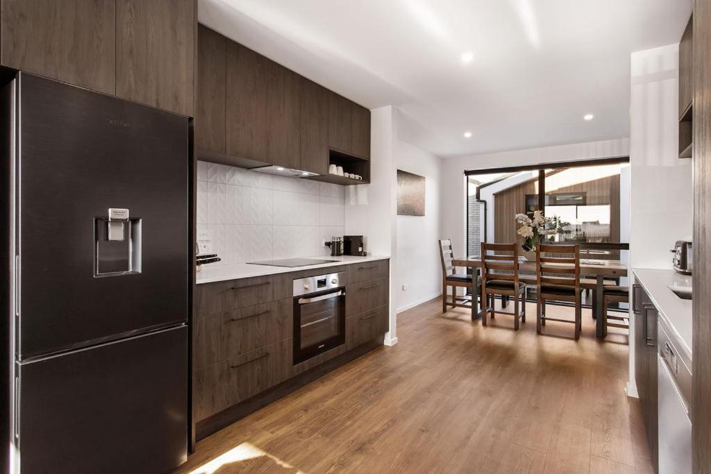 Stylish Brand New Sunny 3Bdrm 3Bth Garage Sleeps 6 Apartamento Christchurch Exterior foto